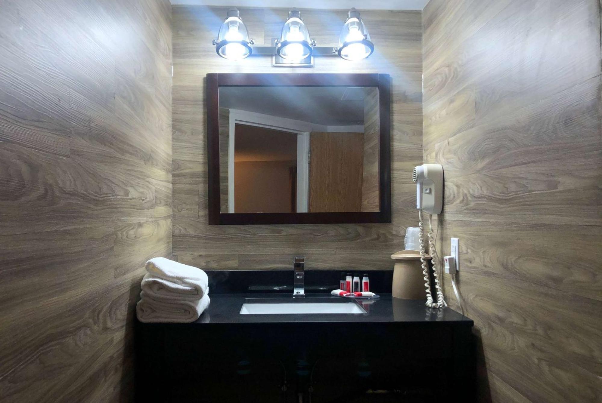Travelodge By Wyndham Lindsay Ngoại thất bức ảnh